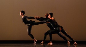 MERCE CUNNINGHAM DANCE COMPANY / "NEARLY NINETY 2" 2009 (Melissa Toogood, Brandon Collwes, Dylan Crossman) Photo by Anna Finke